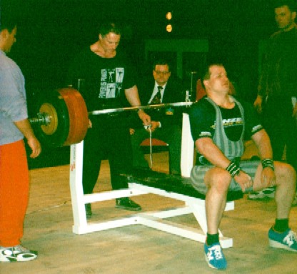 před pokusem 235kg na MCR ve váze do 110kg